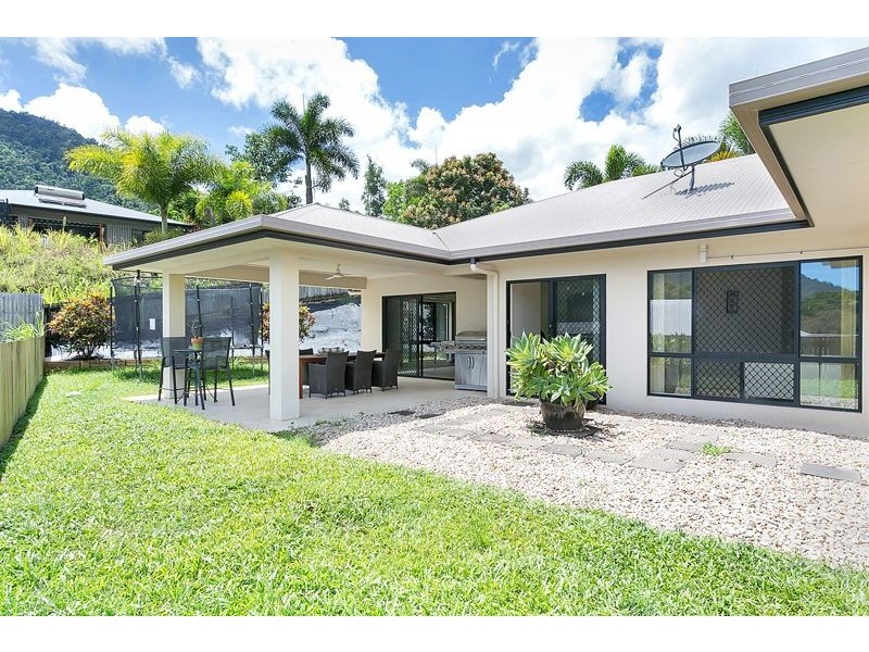 10 Ellie Banning Close, Redlynch QLD 4870
