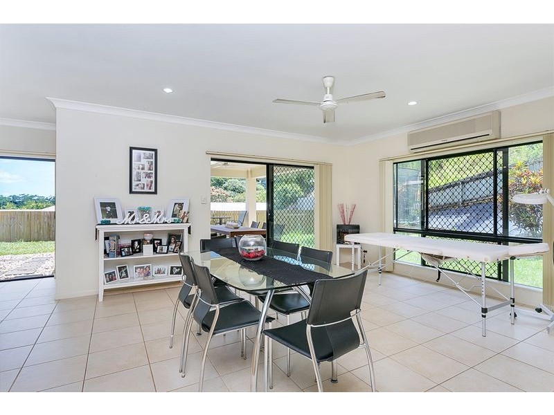 10 Ellie Banning Close, Redlynch QLD 4870
