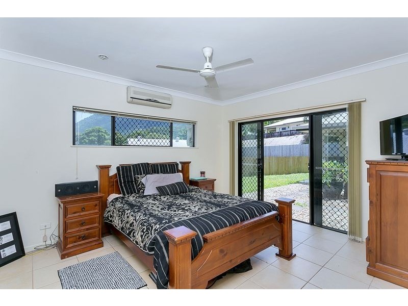 10 Ellie Banning Close, Redlynch QLD 4870