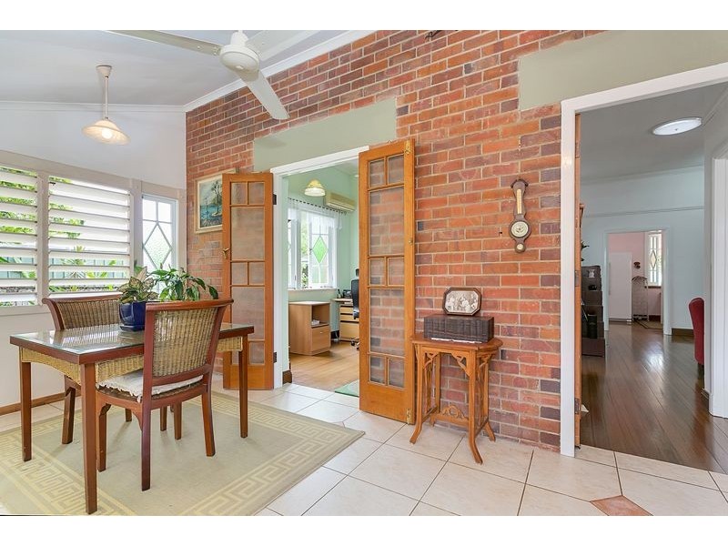 1 Mona Street, Whitfield QLD 4870
