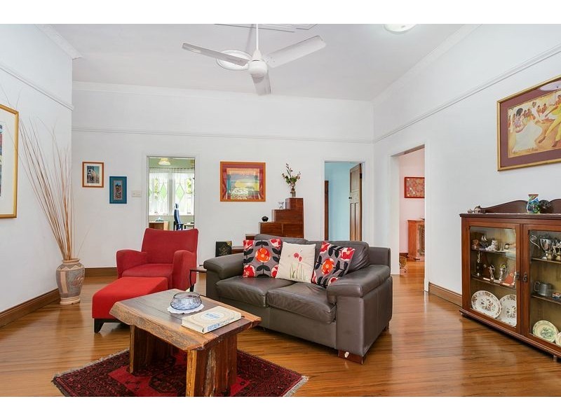 1 Mona Street, Whitfield QLD 4870