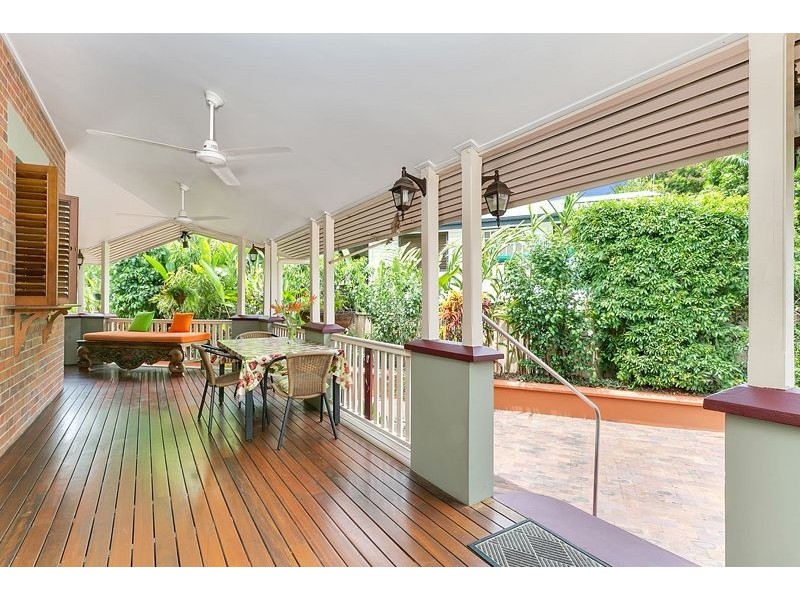 1 Mona Street, Whitfield QLD 4870