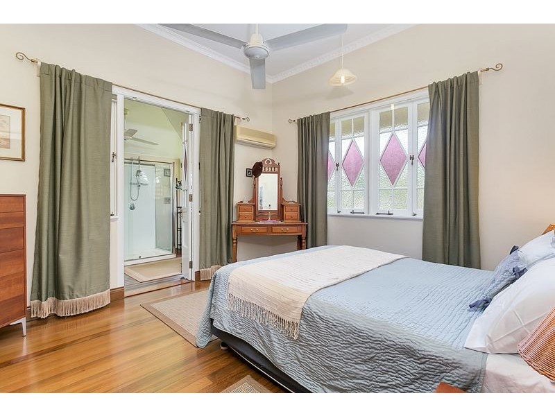 1 Mona Street, Whitfield QLD 4870