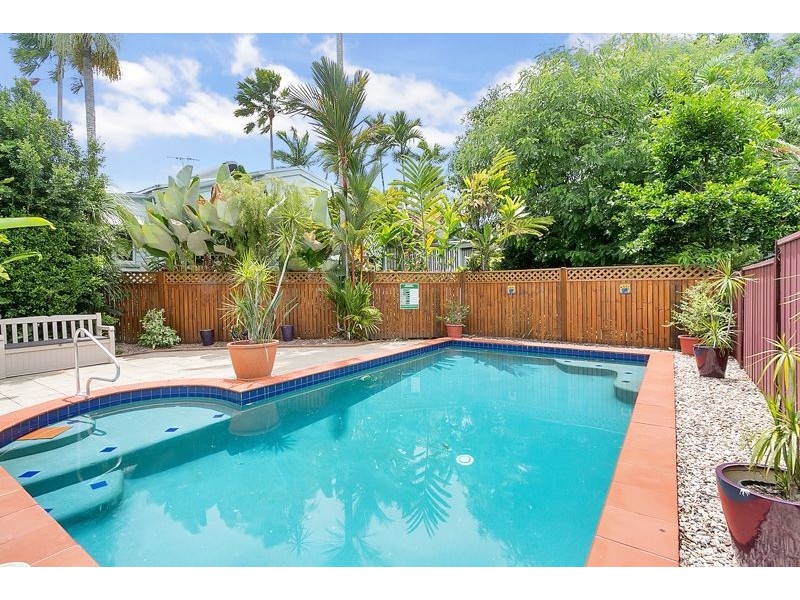 1 Mona Street, Whitfield QLD 4870
