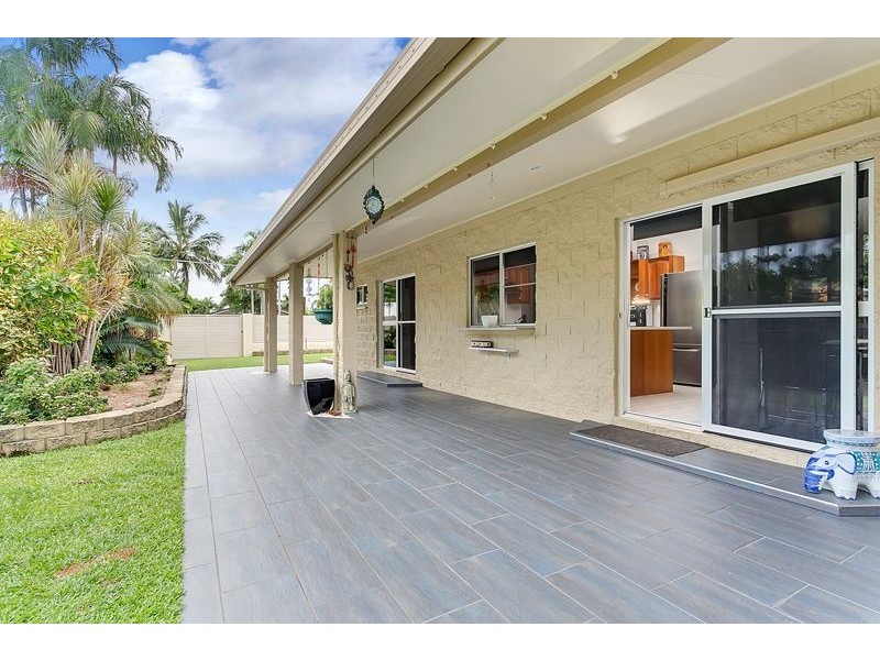 12 Periwinkle Avenue, Trinity Beach QLD 4879