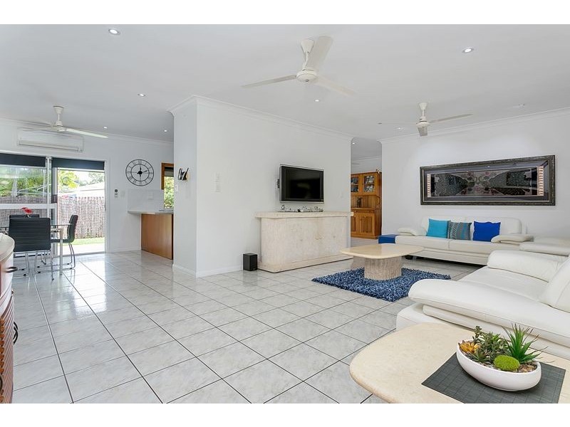 12 Periwinkle Avenue, Trinity Beach QLD 4879