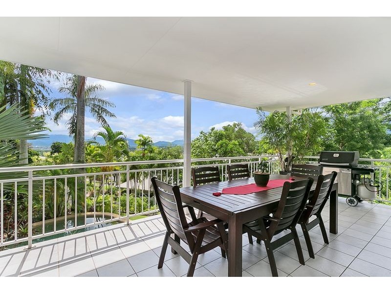 10 Cambanora Place, Mooroobool QLD 4870