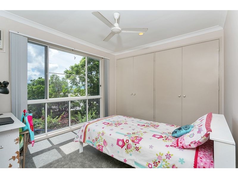 10 Cambanora Place, Mooroobool QLD 4870