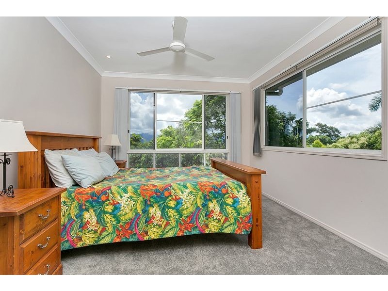 10 Cambanora Place, Mooroobool QLD 4870