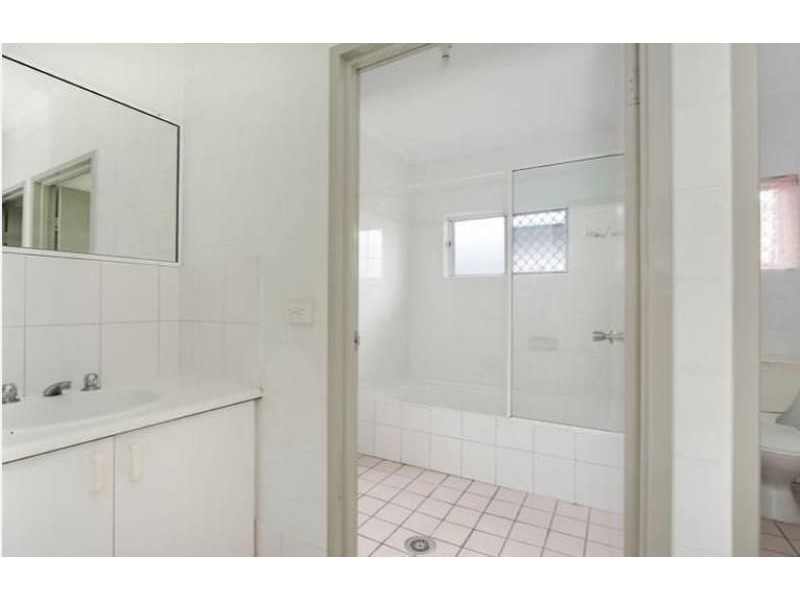 29 Bicentennial Drive, Bentley Park QLD 4869