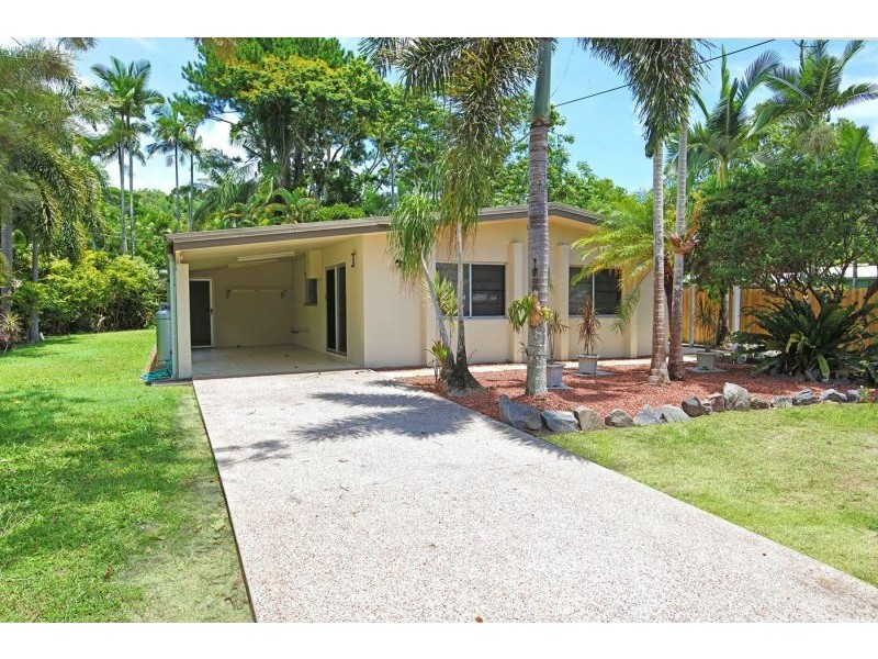 4 Tudor Close, Trinity Park QLD 4879