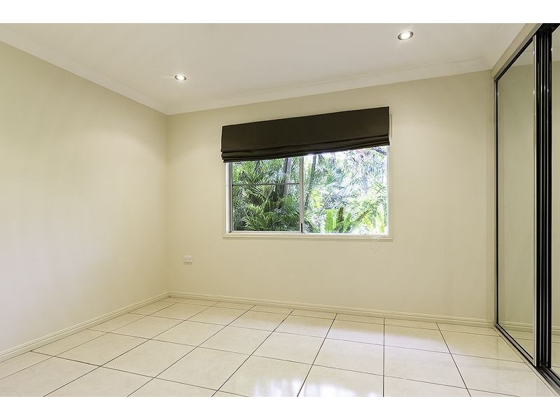 4 Tudor Close, Trinity Park QLD 4879