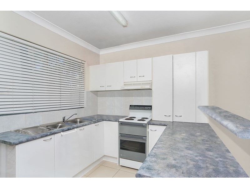 2/8 Springfield Crescent, Manoora QLD 4870