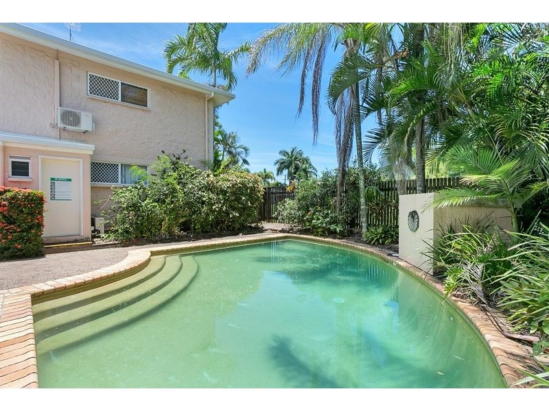 2/8 Springfield Crescent, Manoora QLD 4870