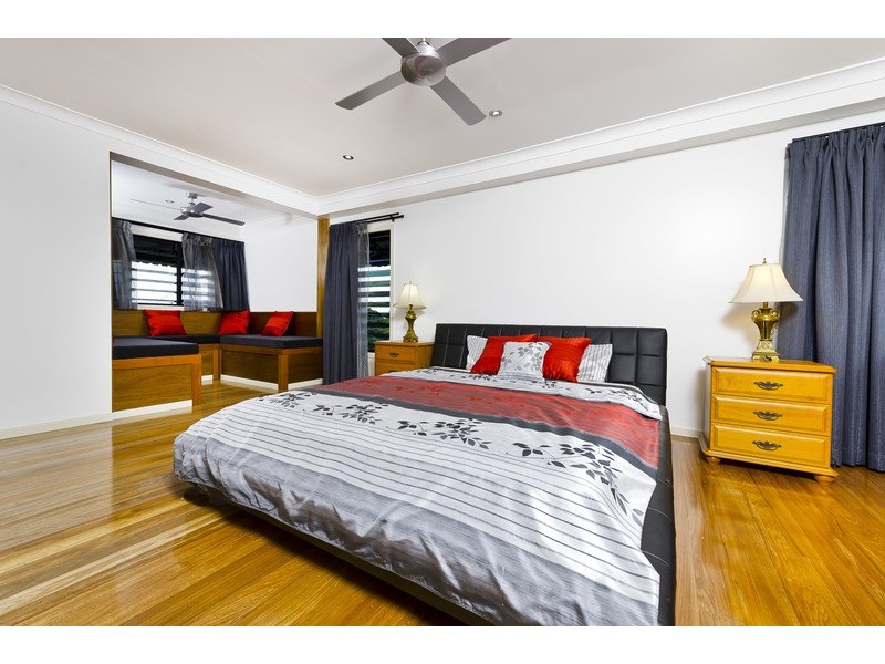 23 Mullins Street, Whitfield QLD 4870