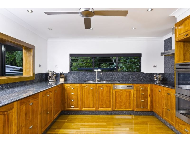 23 Mullins Street, Whitfield QLD 4870