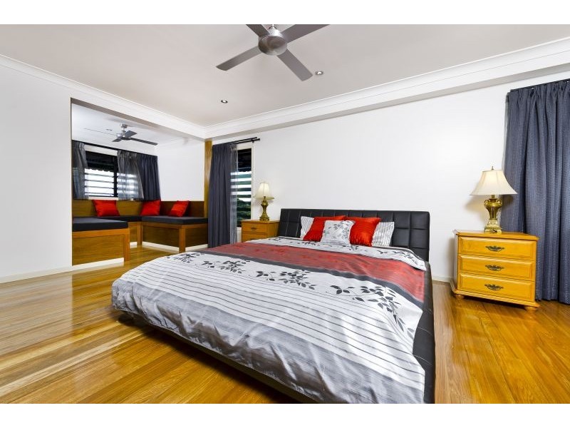 23 Mullins Street, Whitfield QLD 4870