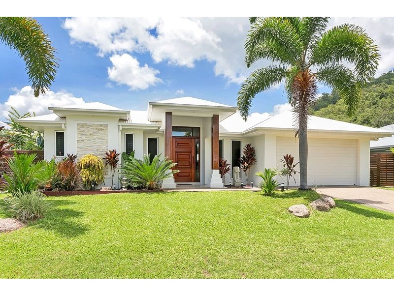 6 Davidson Close, Redlynch QLD 4870