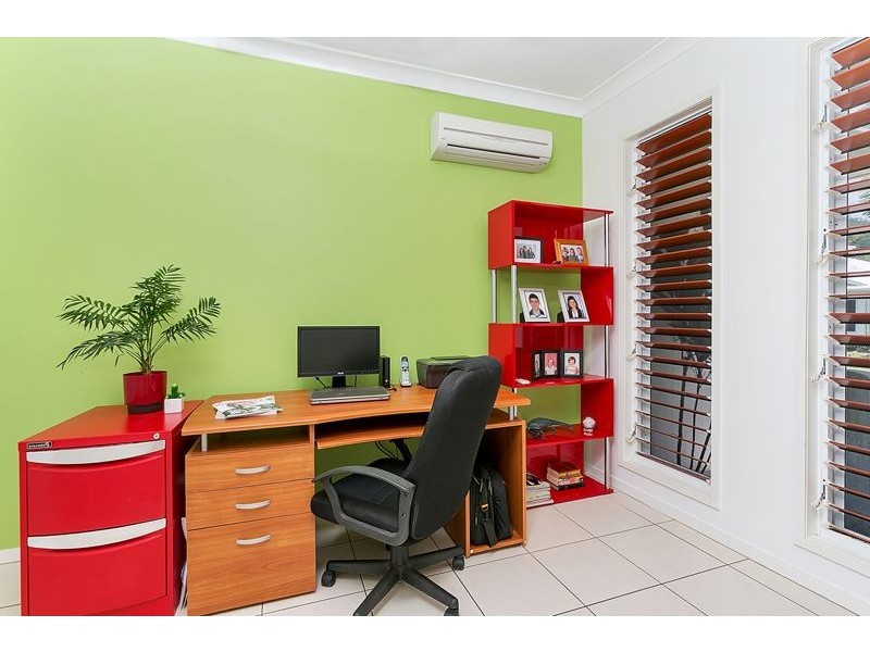 6 Davidson Close, Redlynch QLD 4870