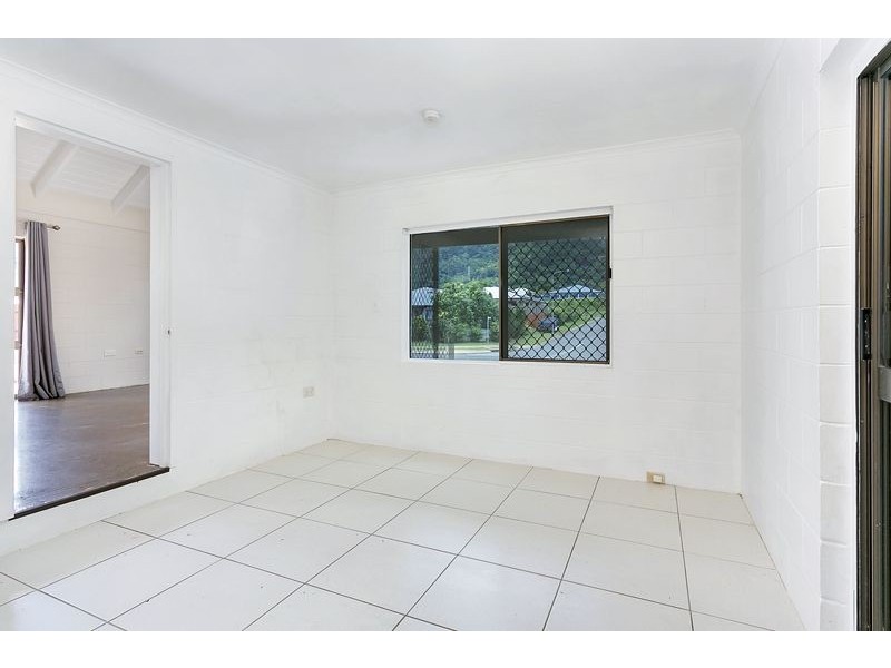 104 Irene Street, Mooroobool QLD 4870
