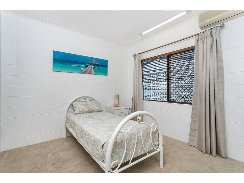 24 Dunbar Street, Mooroobool QLD 4870