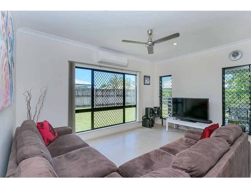 65 Leftwich Street, White Rock QLD 4868
