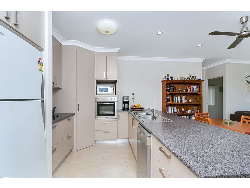 65 Leftwich Street, White Rock QLD 4868