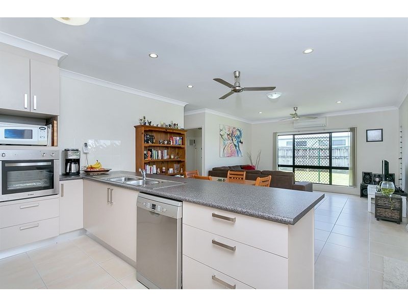 65 Leftwich Street, White Rock QLD 4868
