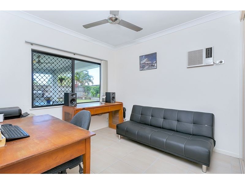 65 Leftwich Street, White Rock QLD 4868