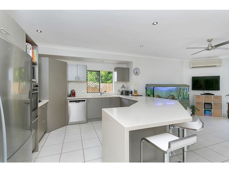 2 Sweetlip Close, Kanimbla QLD 4870