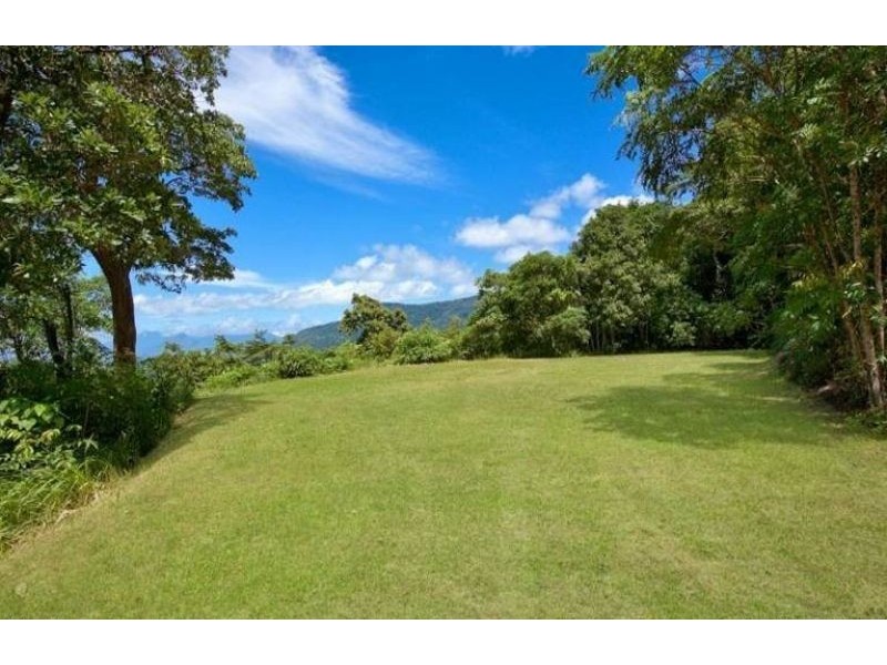 13 Oceanview Place, Mooroobool QLD 4870