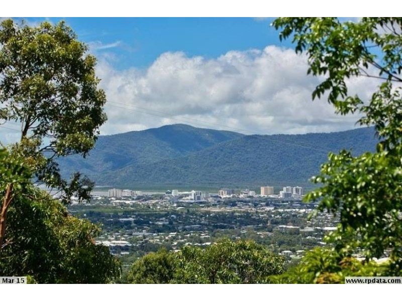 13 Oceanview Place, Mooroobool QLD 4870