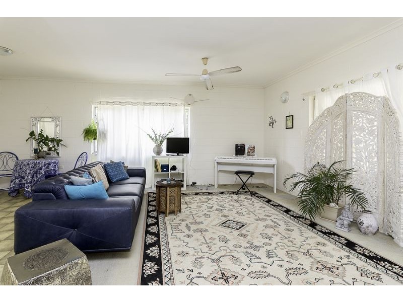 2 Krait Street, Trinity Park QLD 4879