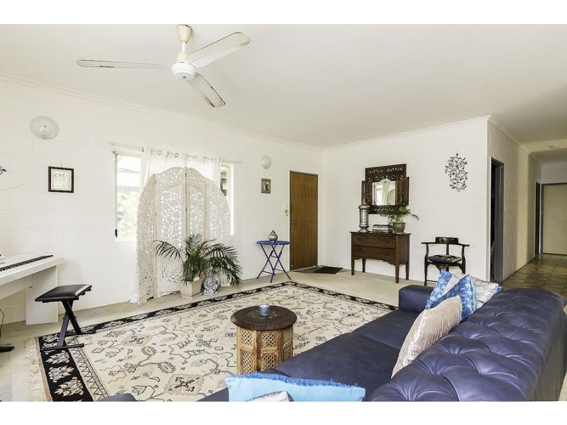 2 Krait Street, Trinity Park QLD 4879