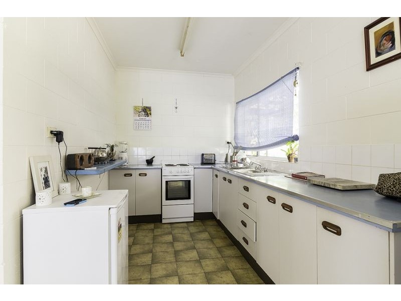 2 Krait Street, Trinity Park QLD 4879