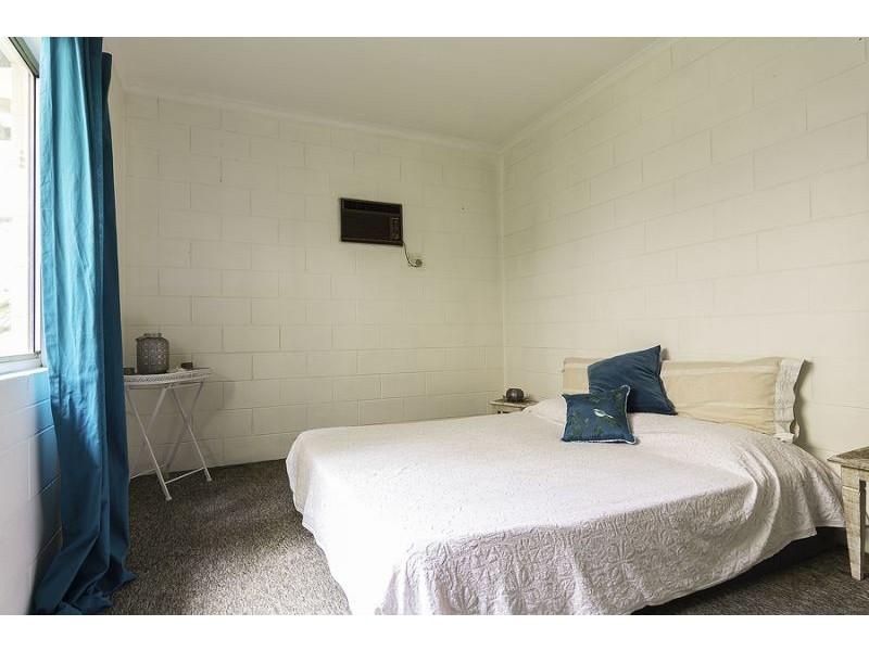 2 Krait Street, Trinity Park QLD 4879