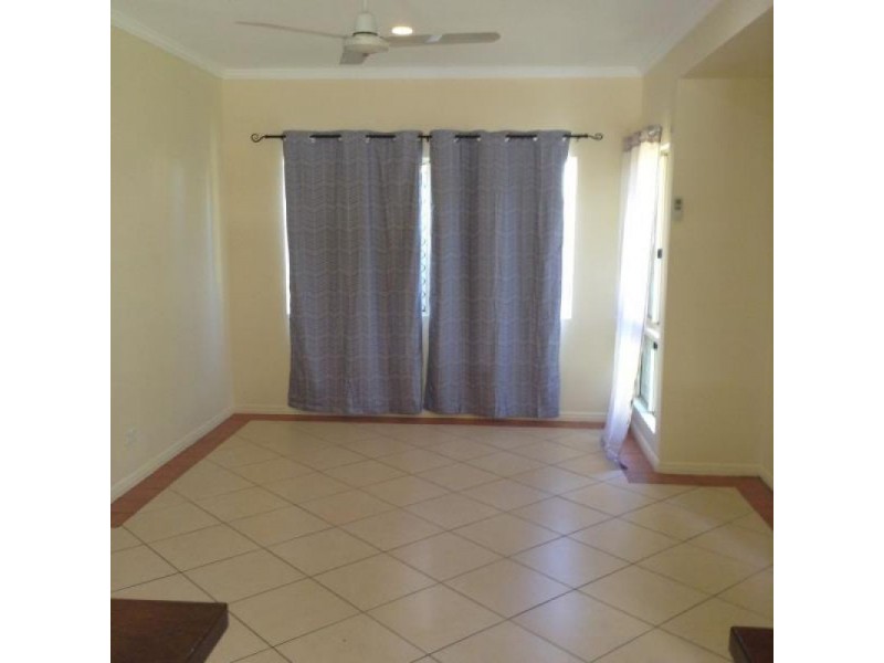 1 Picnic Street, White Rock QLD 4868