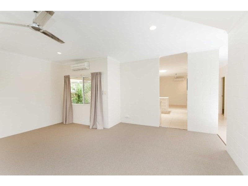 6 Beaman Close, Aeroglen QLD 4870