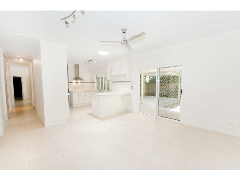 6 Beaman Close, Aeroglen QLD 4870