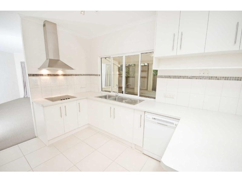 6 Beaman Close, Aeroglen QLD 4870