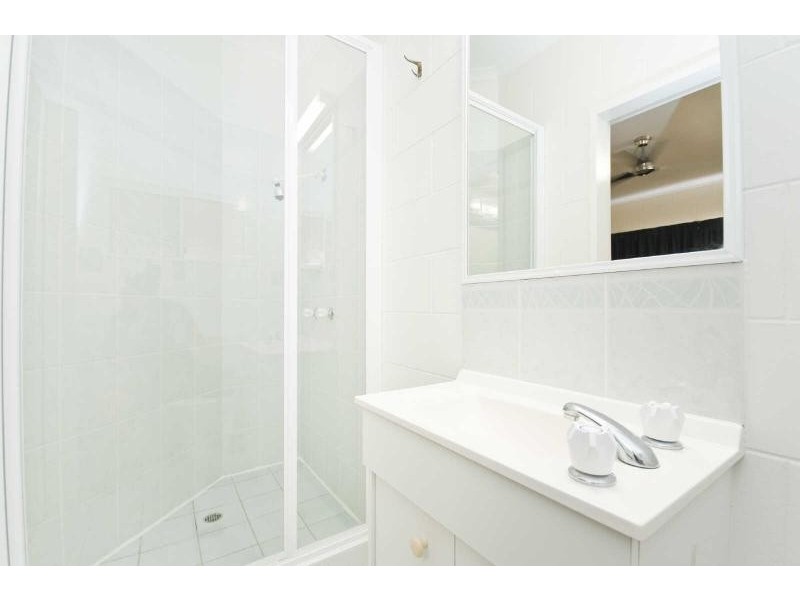 6 Beaman Close, Aeroglen QLD 4870