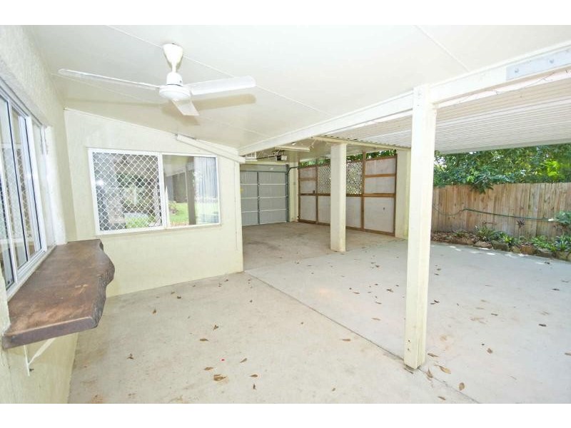 6 Beaman Close, Aeroglen QLD 4870