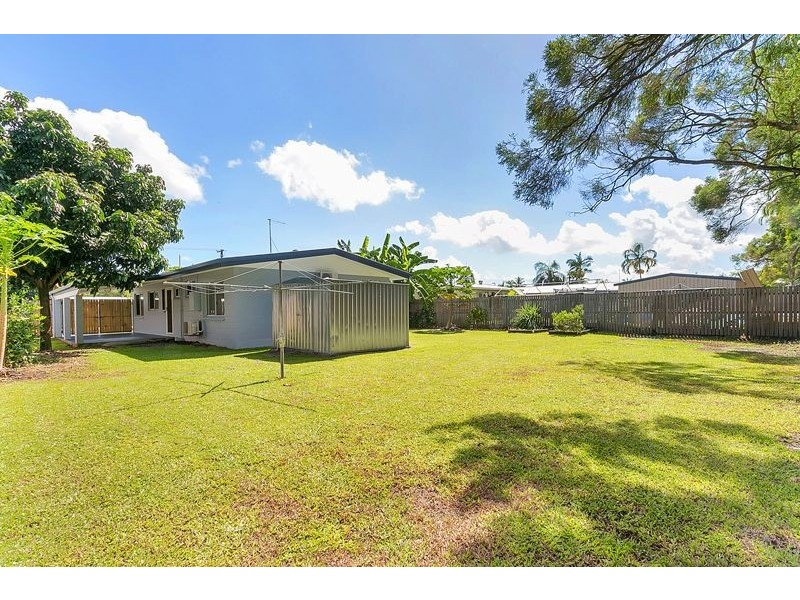 10 Armbrust Street, Manoora QLD 4870