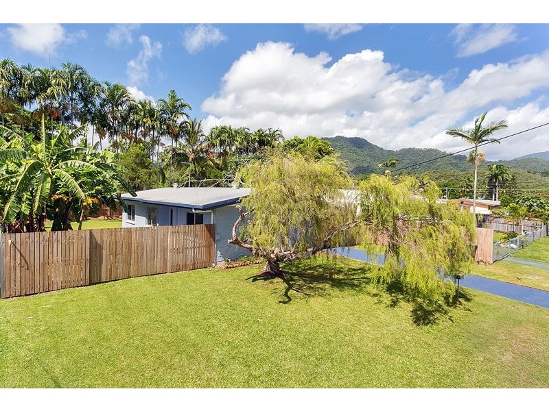 10 Armbrust Street, Manoora QLD 4870