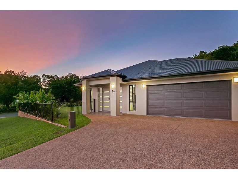 37 Propeller Court, Trinity Beach QLD 4879