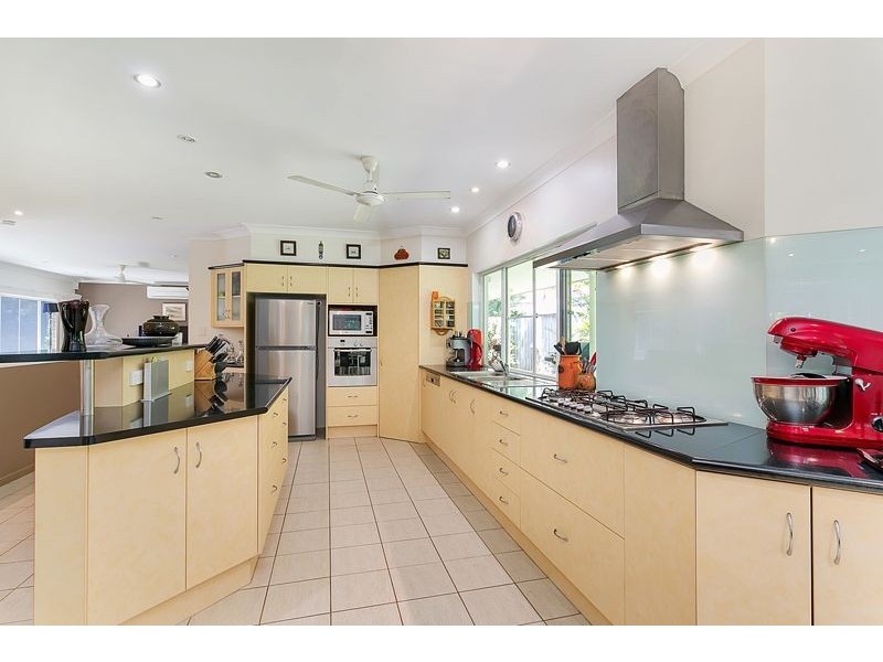 33 Trundle Terrace, Whitfield QLD 4870