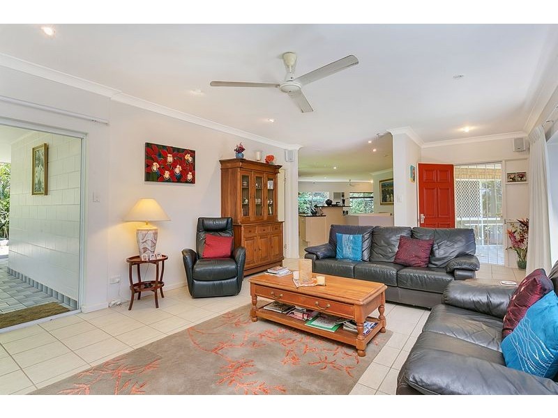 33 Trundle Terrace, Whitfield QLD 4870