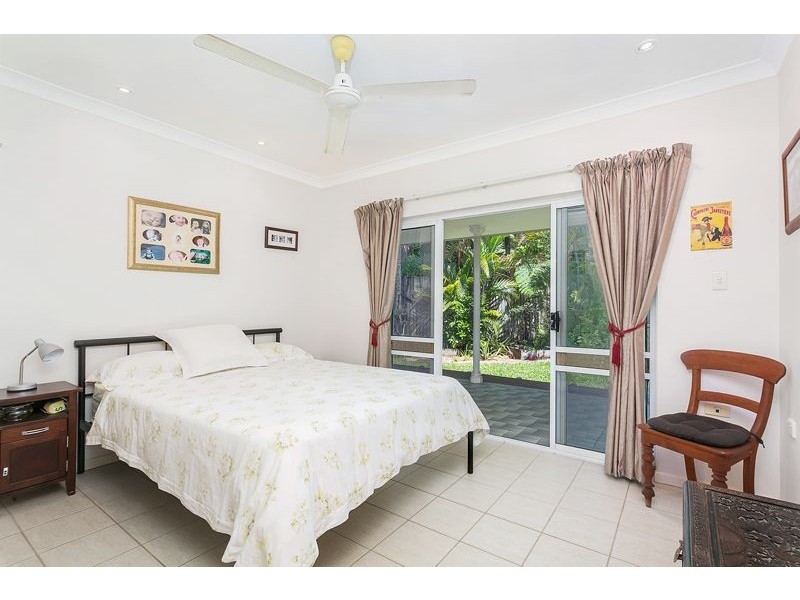 33 Trundle Terrace, Whitfield QLD 4870