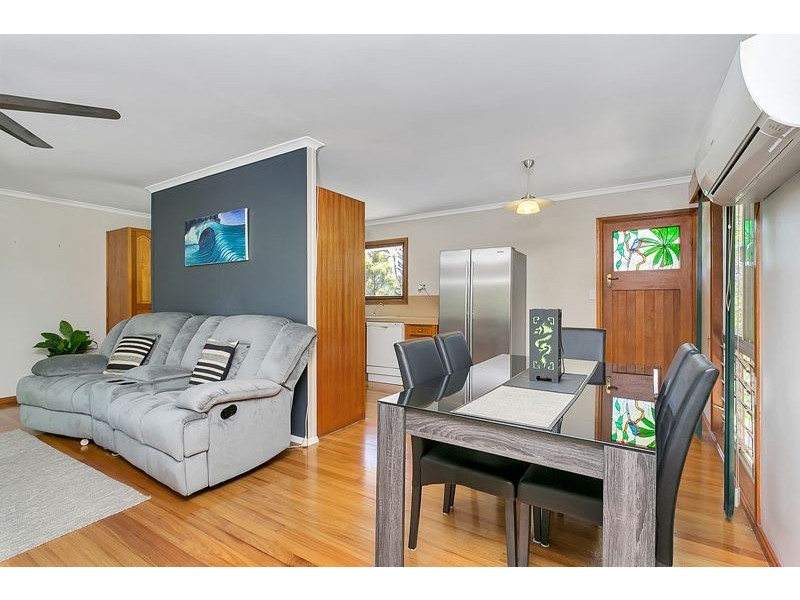 18 Kingsford Street, Mooroobool QLD 4870