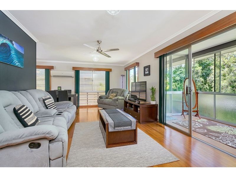 18 Kingsford Street, Mooroobool QLD 4870